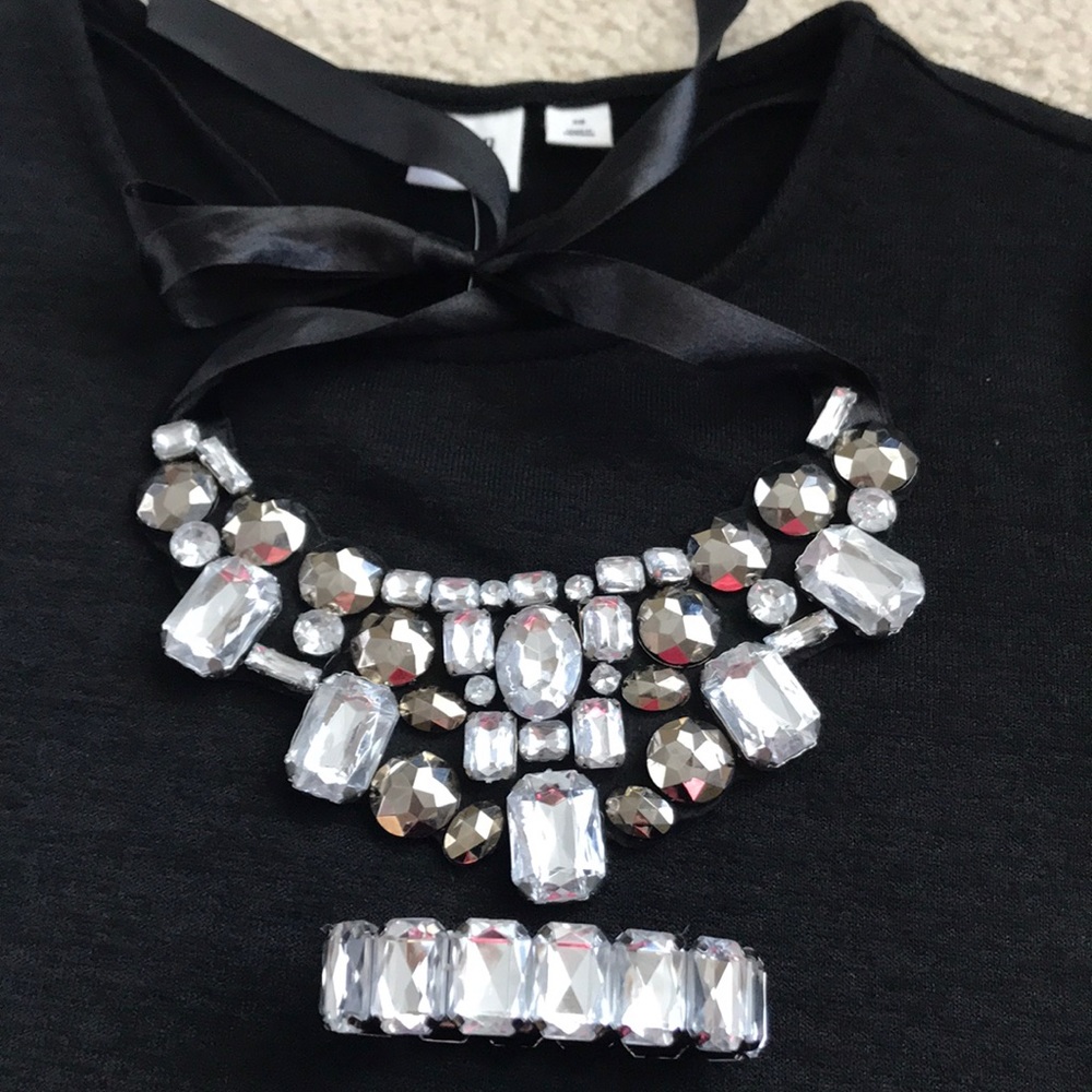 Necklace and bracelet set